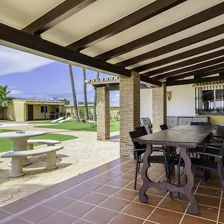 Vila Alcam El Cortijo *